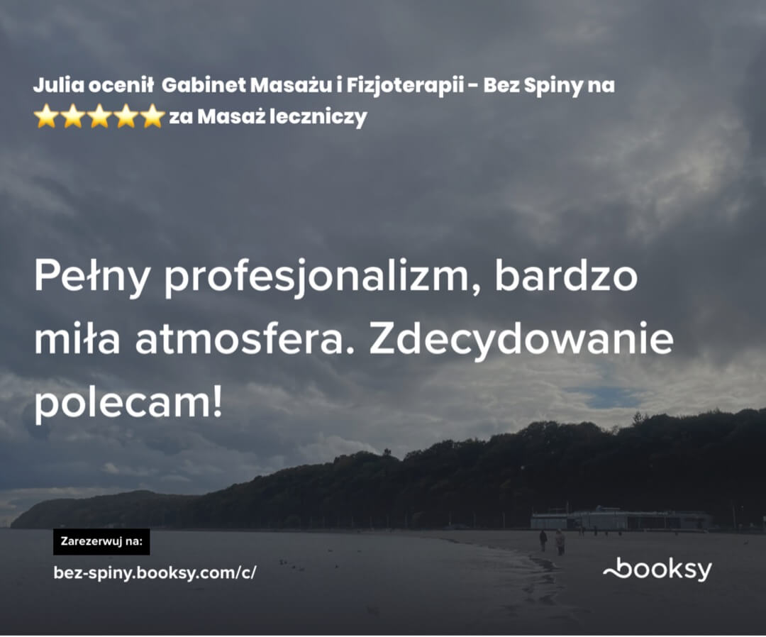Zrzut ekranu z serwisu Booksy przedstawiający opinię klientki Julii. Ocena 5 gwiazdek za masaż leczniczy. Cytat: 'Pełen profesjonalizm, bardzo miła atmosfera. Zdecydowanie polecam!'